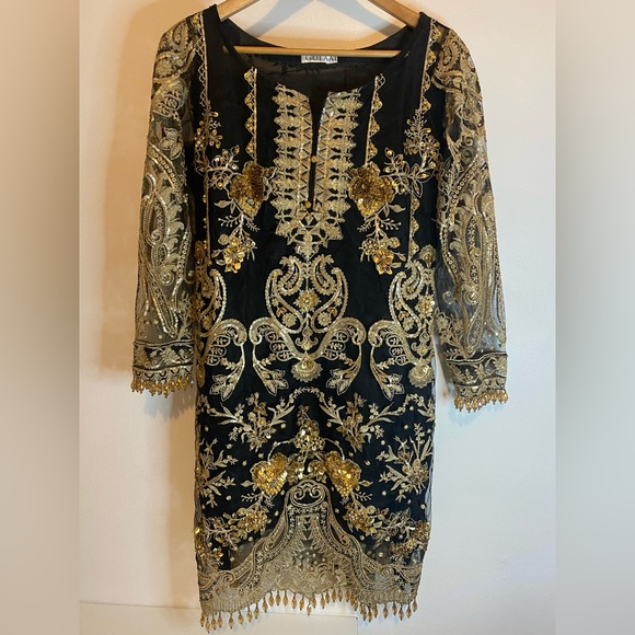 Gulaal - 3 Piece Embroidered Net Pakistani Suit - Picture 4 of 8